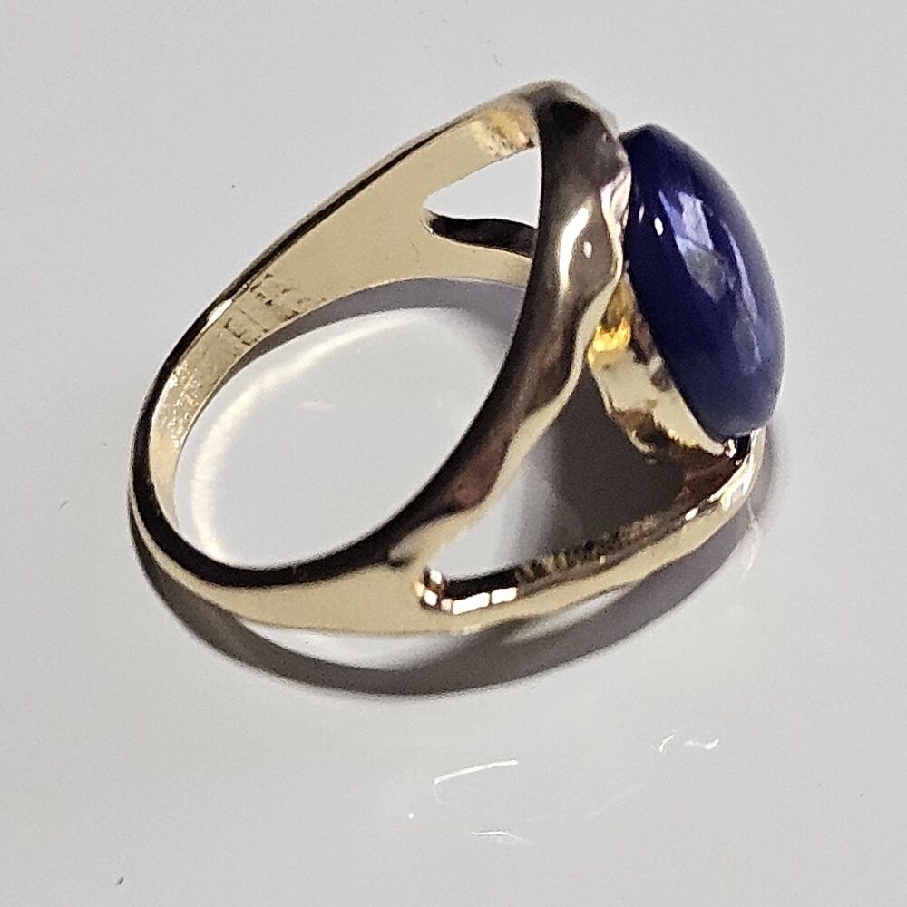 Gold Tone Round Blue Faux Stone Ring Size 8.5 - Picture 11 of 12